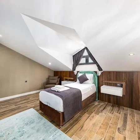 Villa Sleeps 8 With Pool Air Con And Wifi *