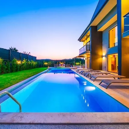 Sleeps 8 With Pool Air Con And Wifi Villa Ovacık